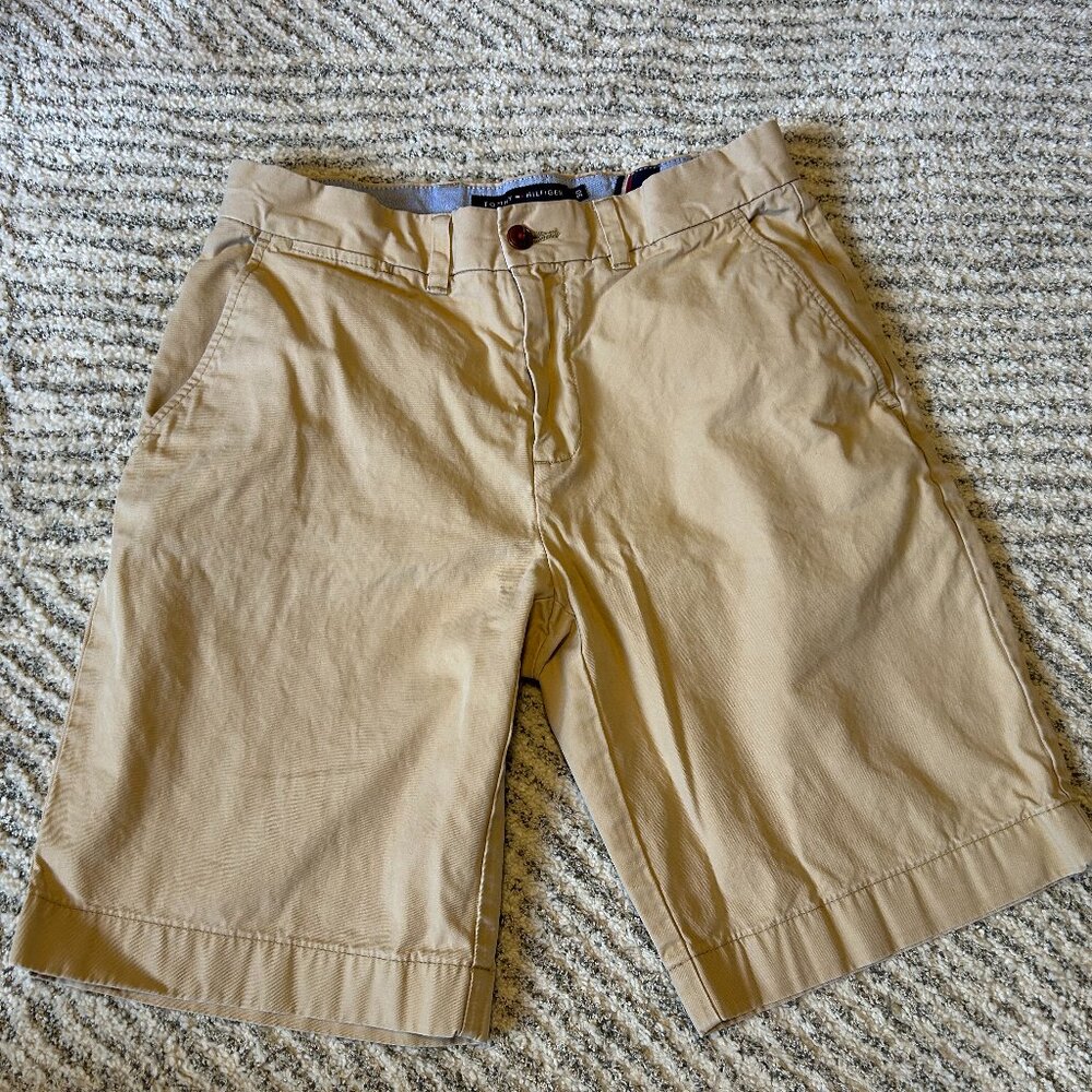 Mens Classic Fit Tommy Hilfiger Khaki Shorts
